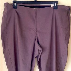 Stretchy pants with elastic and side zipper